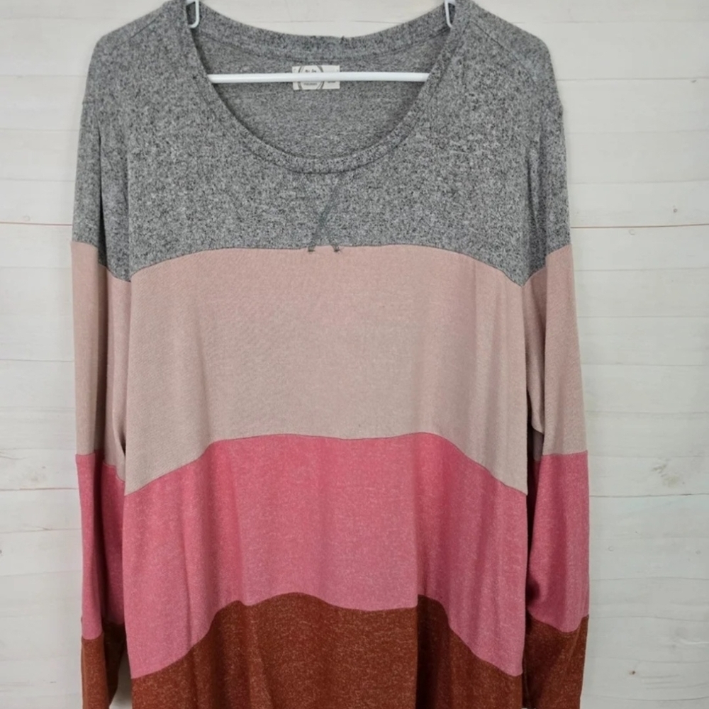 Maurices Heathered Gray Top